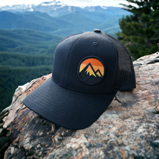 Circle Sunset | Curved Bill Trucker: Black